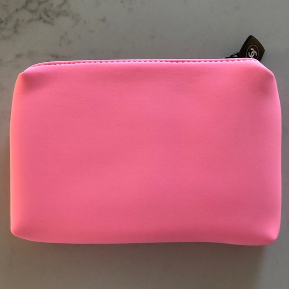 Chanel Cosmetic Bag PINK - Picture 3 of 10
